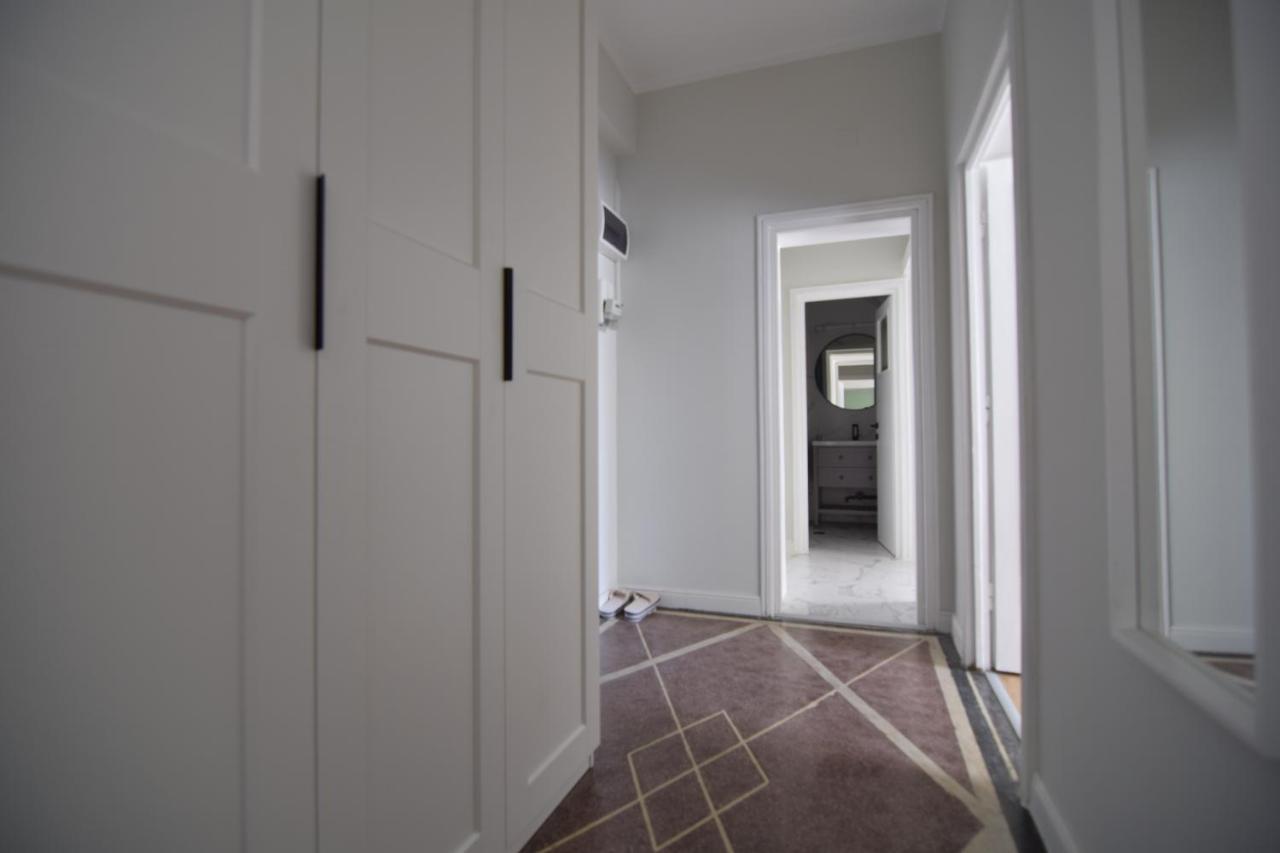 Beautiful Apartment In Old City Bucarest Extérieur photo