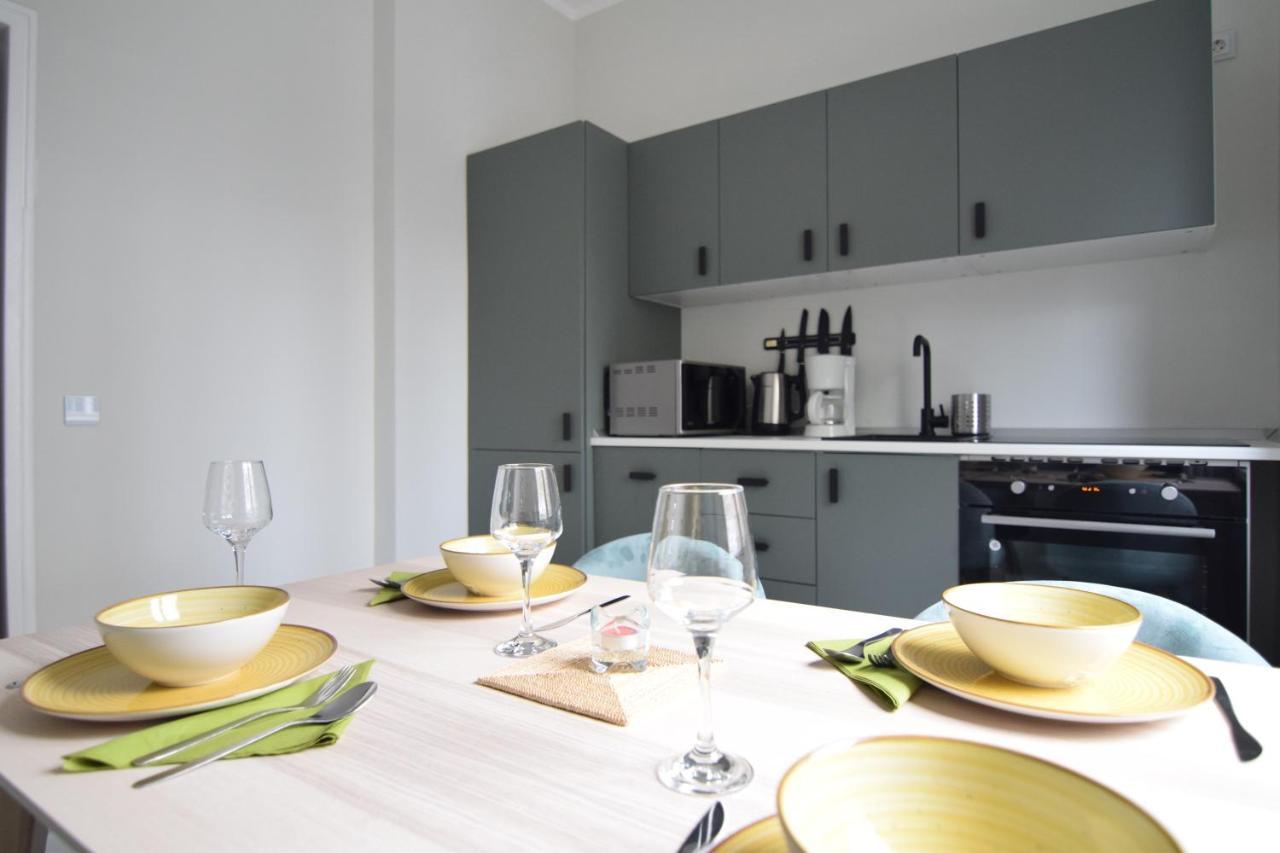 Beautiful Apartment In Old City Bucarest Extérieur photo