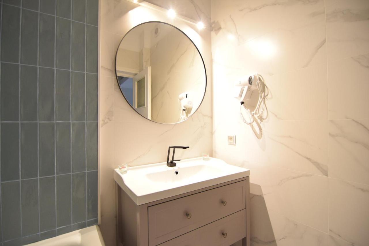 Beautiful Apartment In Old City Bucarest Extérieur photo